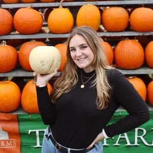 Meet your Posher, Ally